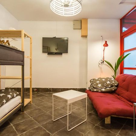 Apartma N'Poznam リュブリャナ エクステリア 写真